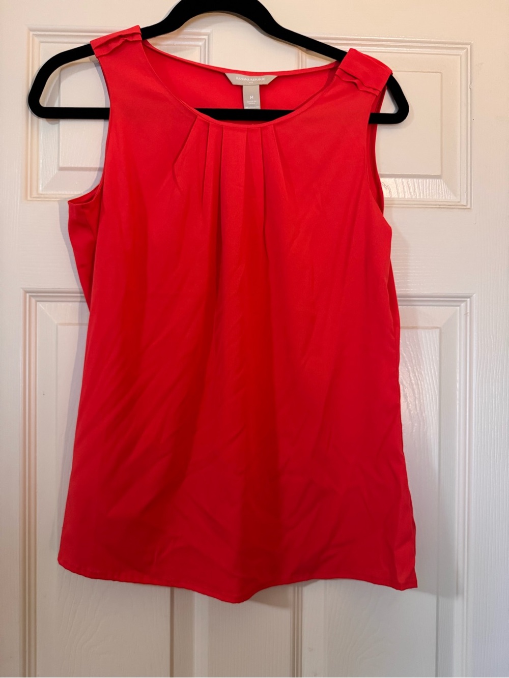 Banana Republic Coral Sleeveless Pleated Neck Camisole